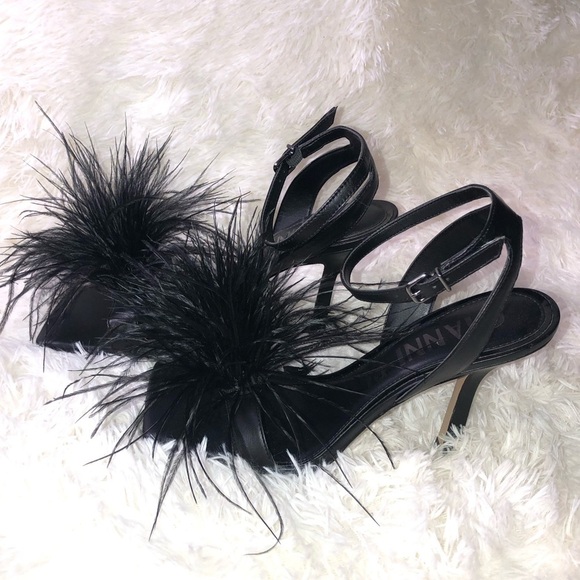 Gianni Bini Black Feathered Heels size 9.5 NWOT - Picture 2 of 15